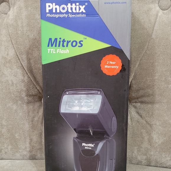 Phottix Mitros TTL Flash for Nikon - Picture 1 of 6